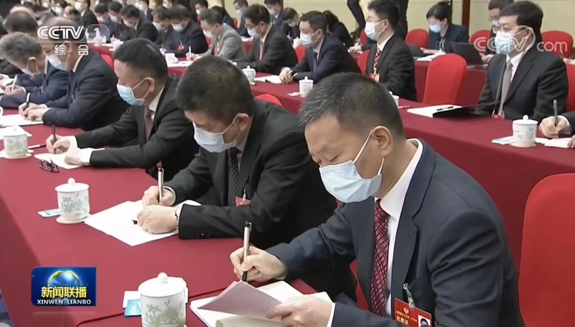 四川新闻联播｜费功全委员：肩负社会责任 促进共同富裕